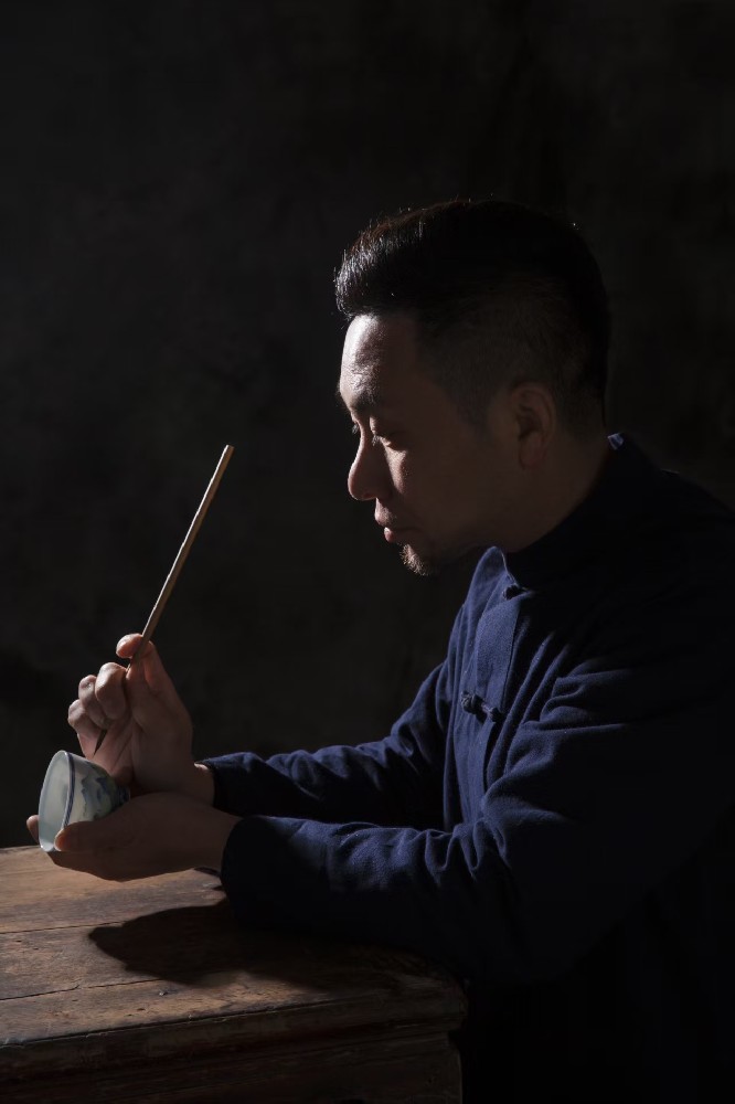 謝凱（國瓷紅葉畫院研究員）